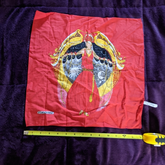 6 assorted silk scarves and handkerchiefs - Picture 6 of 7